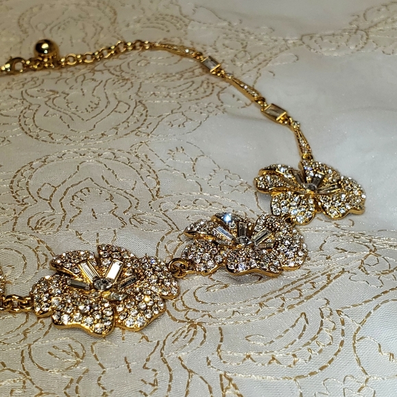 Fashion Jewelry Statement Necklace - Picture 7 of 8